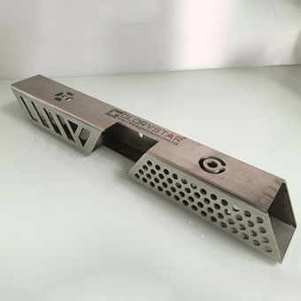   &nbsp;三卡盘激光切管机