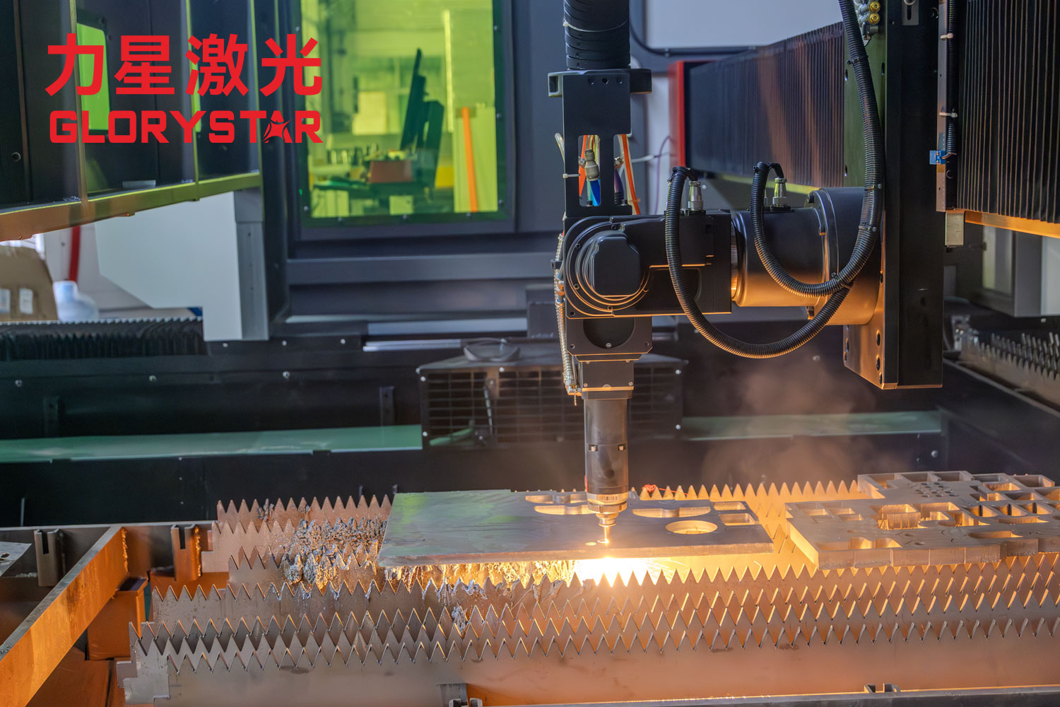 光纤激光切割机在钣金...